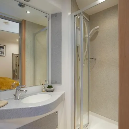 1 Bedroom Apartment, Leeds Stunning & Cosy Find! Apartment Leeds (West Yorkshire)